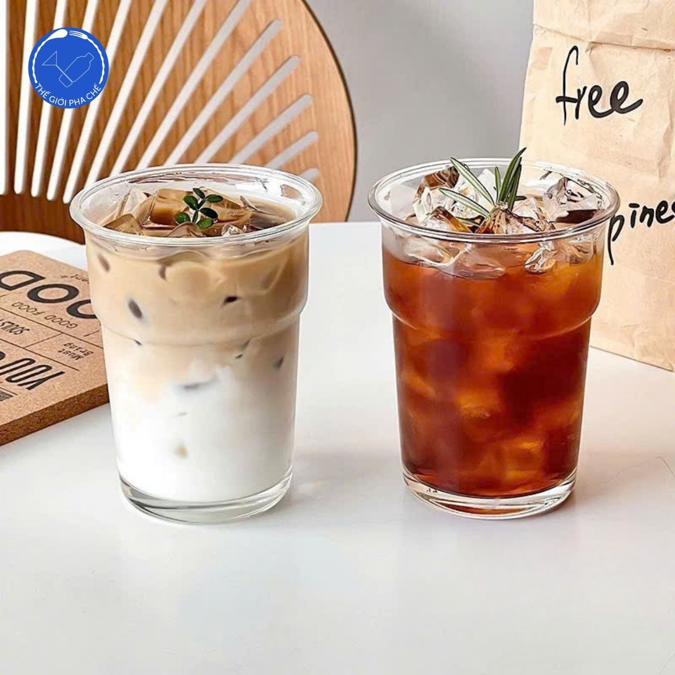 Cốc thủy tinh có ngấn